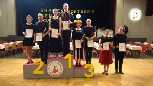 Maren Schwarz und Peter Brune auf dem zweiten und Tanja Kirsch und Stefan Bülow auf dem ersten Platz